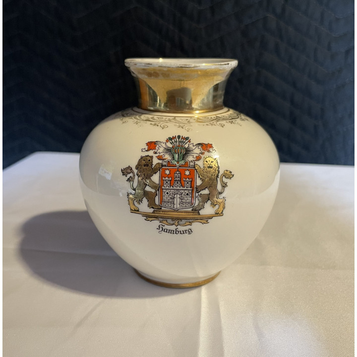 Vintage Kronach Bavaria Porcellan Handegmalt Vase with Hamburg Emblem